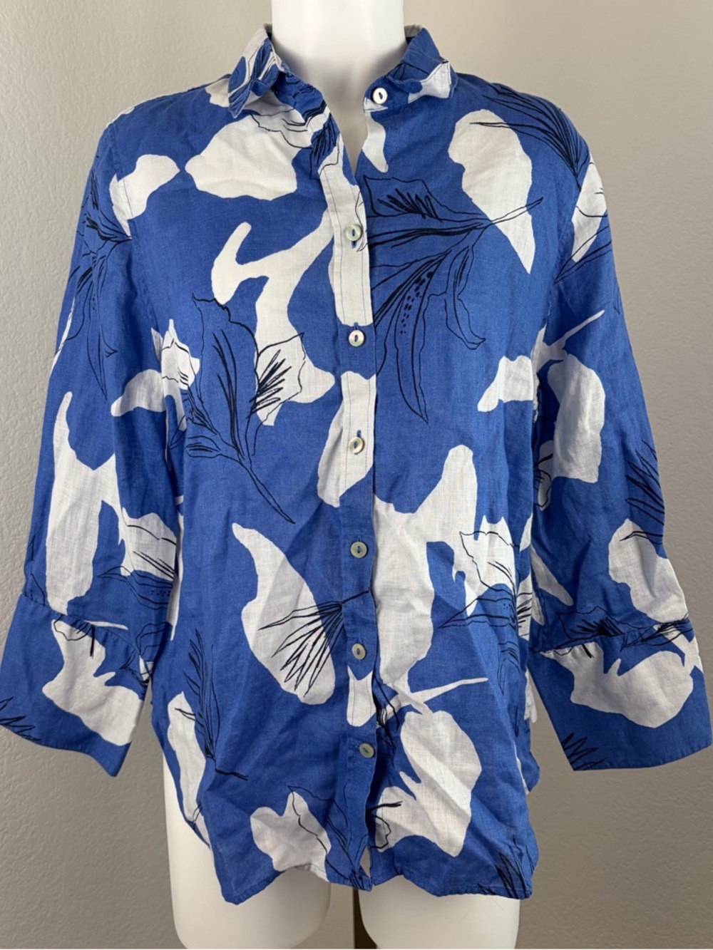 Chico’s Linen Blue Abstract Floral Shirt